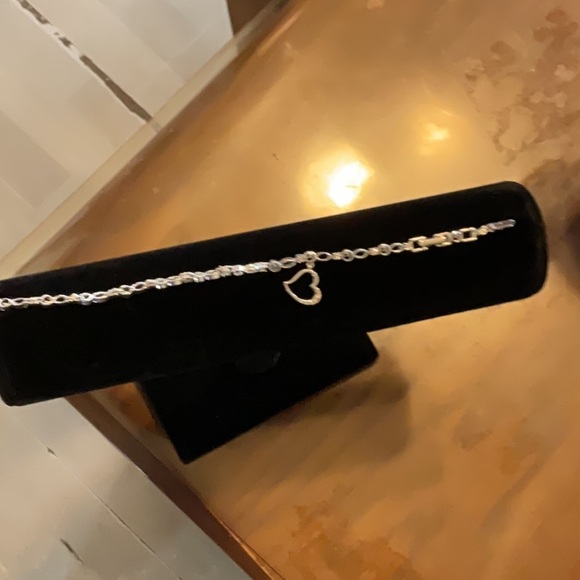 Avon heart bracelet new - Picture 2 of 2